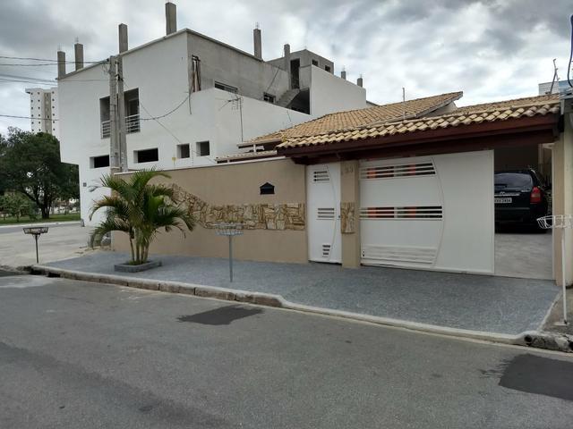 #117 - Casa para Venda em Taubaté - SP