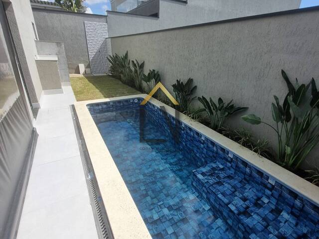 #1885 - Casa em condomínio para Venda em Tremembé - SP