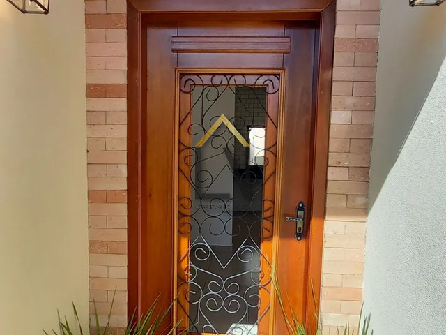 #1908 - Casa para Venda em Caçapava - SP