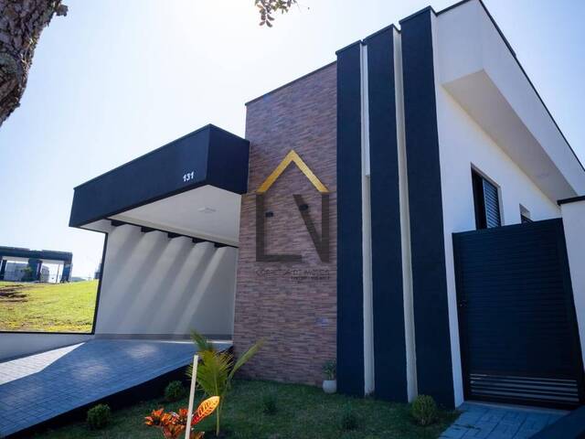 #1975 - Casa para Venda em Taubaté - SP