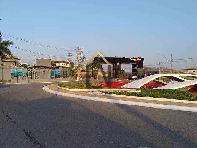 #2002 - Terreno em condomínio para Venda em Taubaté - SP