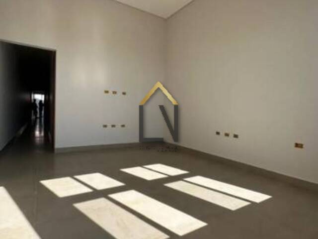 #2056 - Casa para Venda em Taubaté - SP