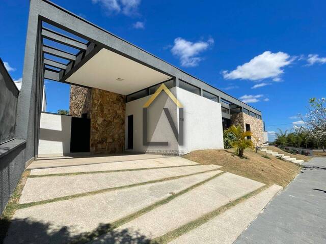 #2057 - Casa em condomínio para Locação em Caçapava - SP