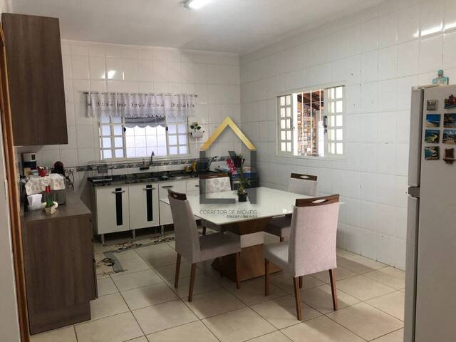 #2061 - Casa para Venda em Tremembé - SP