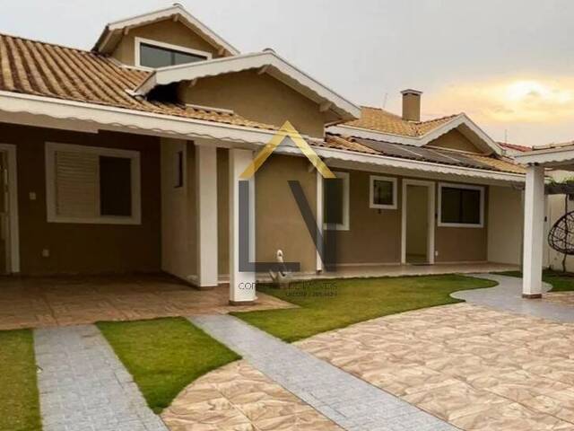 #2076 - Casa para Venda em Taubaté - SP