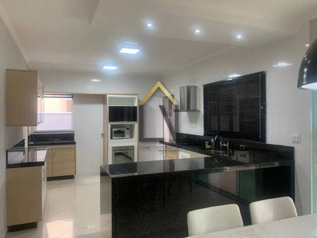 Venda em Vila Areao - Taubaté