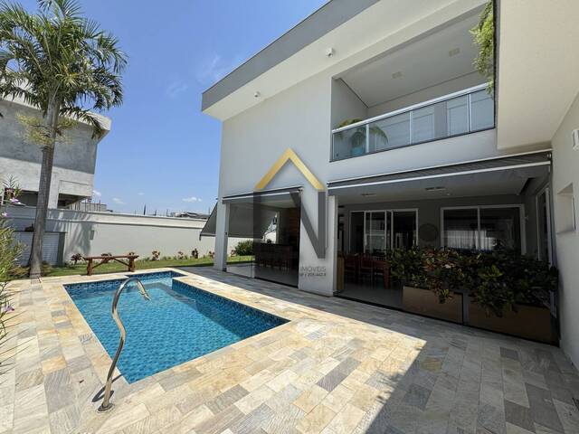 #2081 - Casa em condomínio para Locação em Taubaté - SP