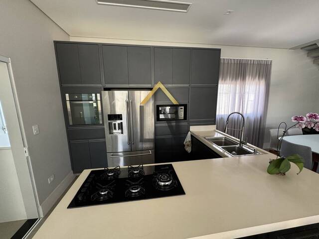 #2081 - Casa em condomínio para Locação em Taubaté - SP