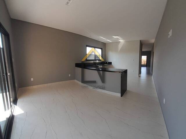 #2087 - Casa em condomínio para Venda em Taubaté - SP