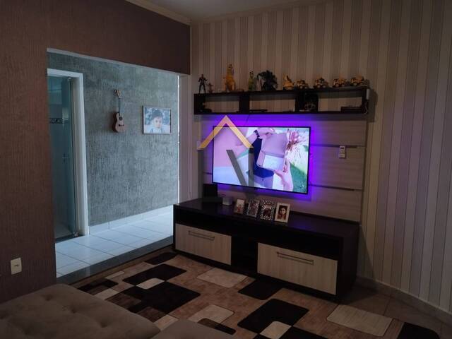 #2093 - Casa para Venda em Taubaté - SP