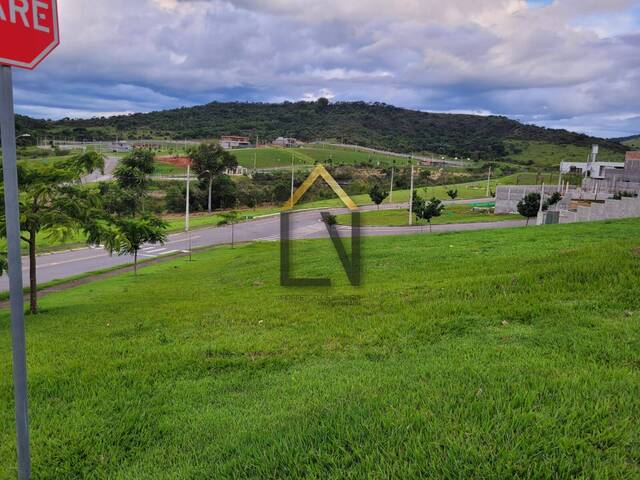 #2137 - Terreno em condomínio para Venda em Taubaté - SP