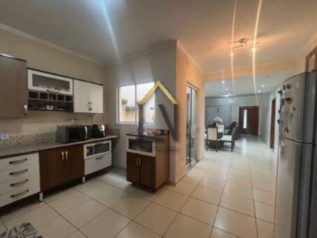 #2202 - Casa para Venda em Taubaté - SP