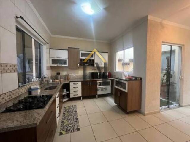 #2202 - Casa para Venda em Taubaté - SP