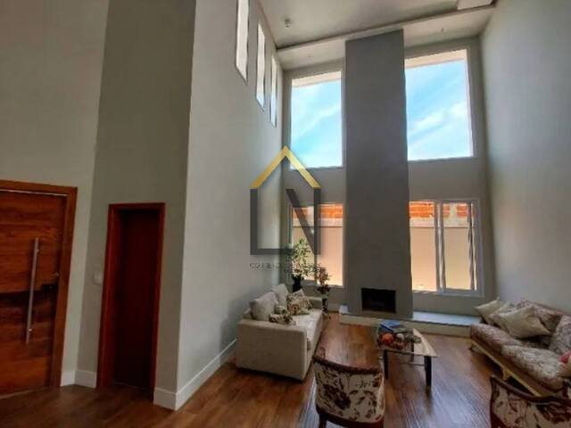 #2253 - Casa em condomínio para Locação em Taubaté - SP