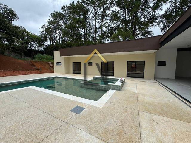 #2003 - Casa em condomínio para Venda em Taubaté - SP